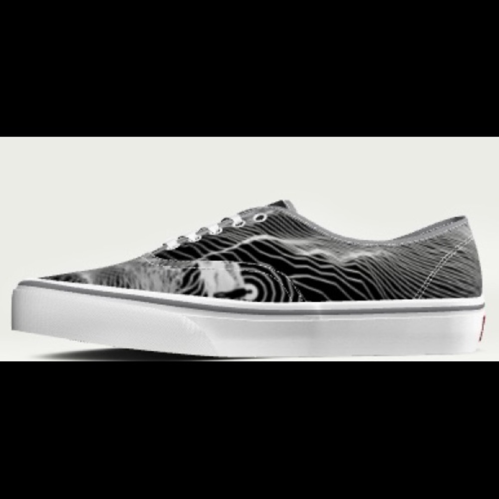 Vans Custom Shoes x POW WOW